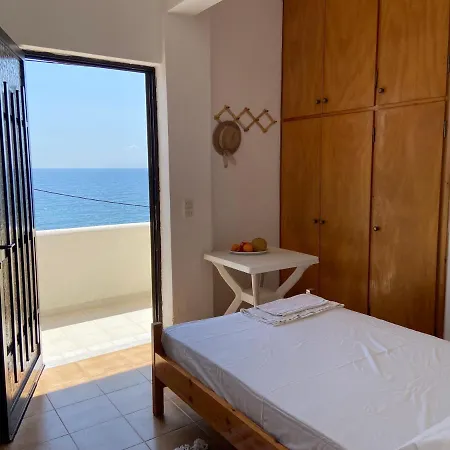 Coastal Charm - Sea View